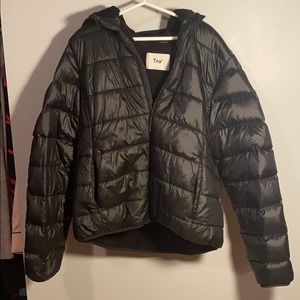 Aritzia The little fuzzy super puff in size large